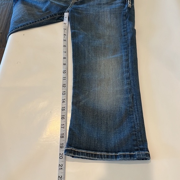 BKE Denim Kate Capri Stretch Mid Rise Size 27 - Picture 6 of 16